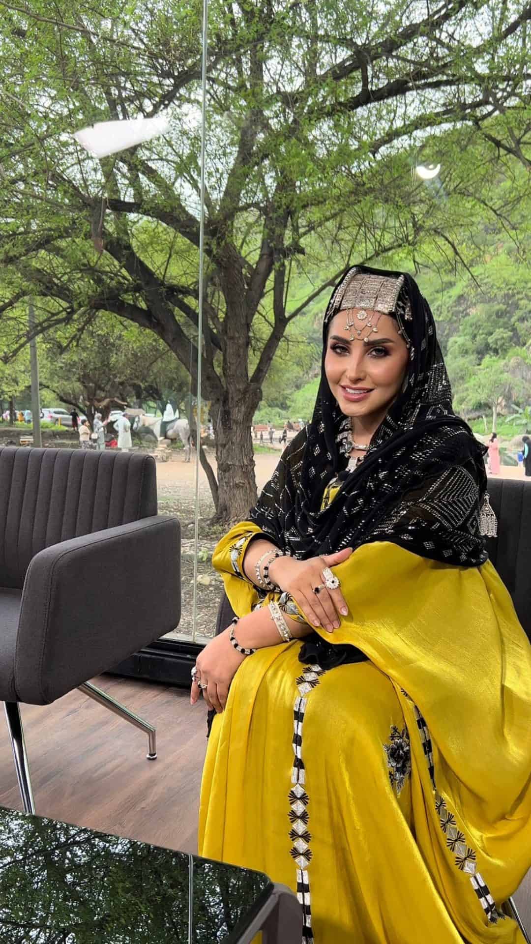 الإعلامية السعودية نهى الحربي