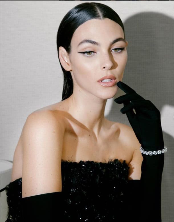 العارضة فيتوريا تشيريتي