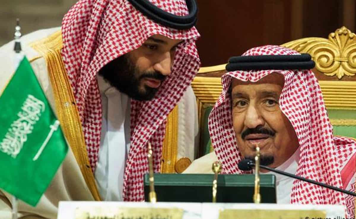 ضابط سعودي منشق يفجر صدمة: الملك سلمان أوصى بعزل ابنه محمد من ولاية العهد ضابط سعودي منشق يفجر صدمة: الملك سلمان أوصى بعزل ابنه محمد من ولاية العهد
