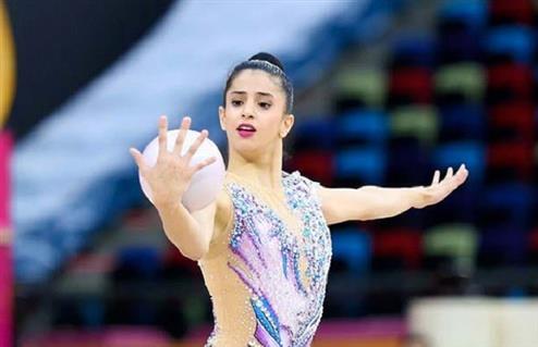 لاعبة جمباز إيقاعي مصرية