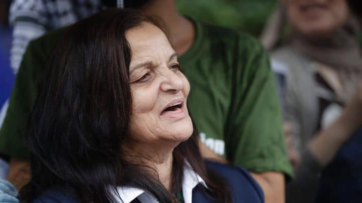 المناضلة الفلسطينية رسمية عودة توافق على صفقة مع الادعاء الأمريكي وتسحب جنسيتها رسمية عودة