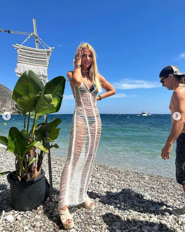  ساندرا رزق شبه عارية بالبيكيني