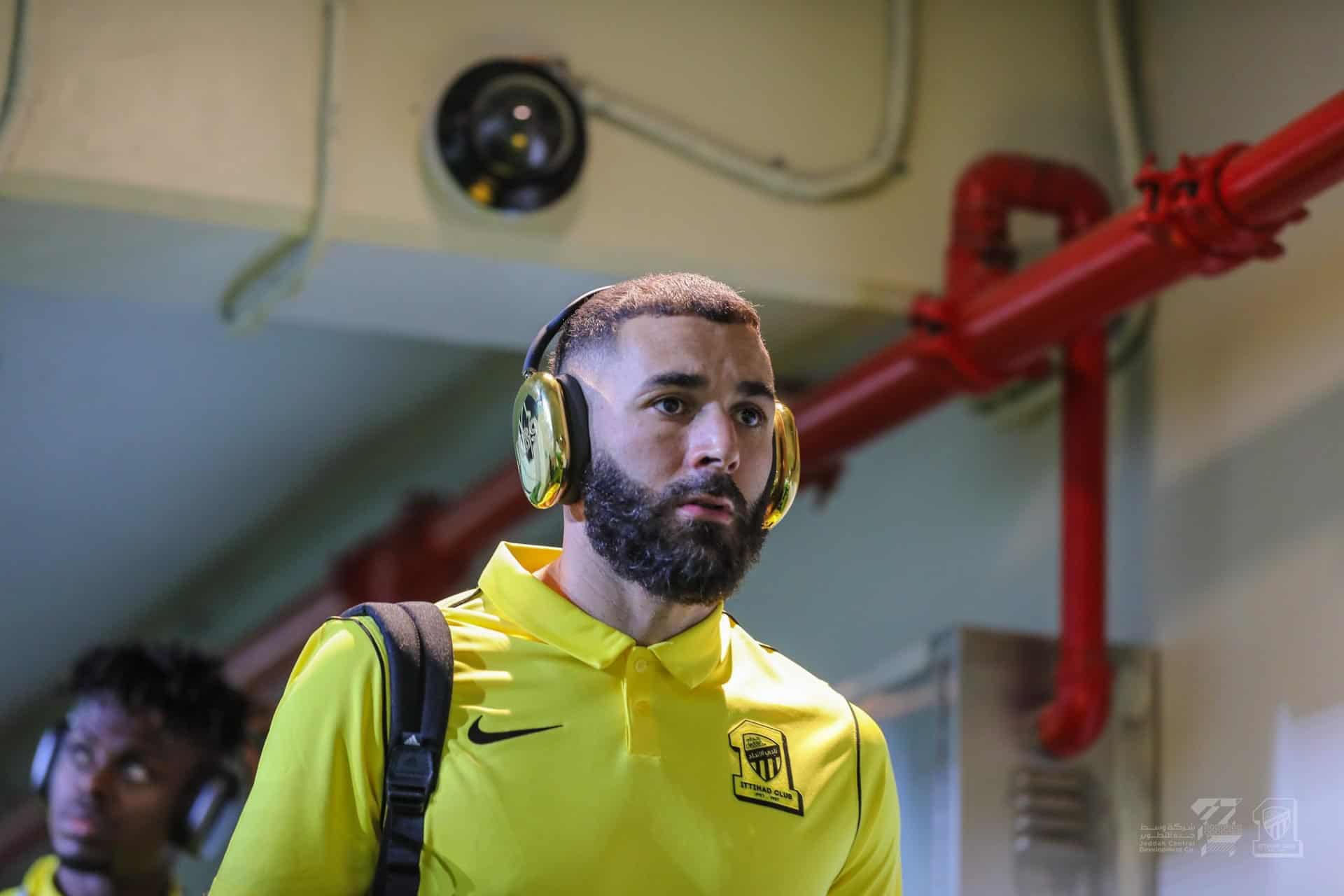 انتقل كريم بنزيما من ريال مدريد إلى الاتحاد السعودي حتى 2026