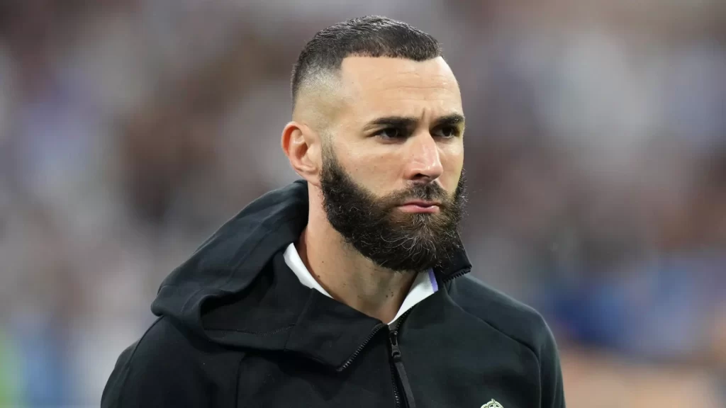 بوبا ينتقد العنصرية في فرنسا ويظهر تعاطفه مع كريم بنزيما بعد اتهاماته الأخيرة كريم بنزيما