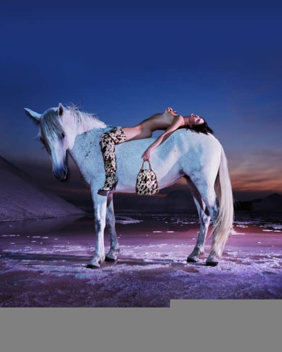 كيندال جينر عارية