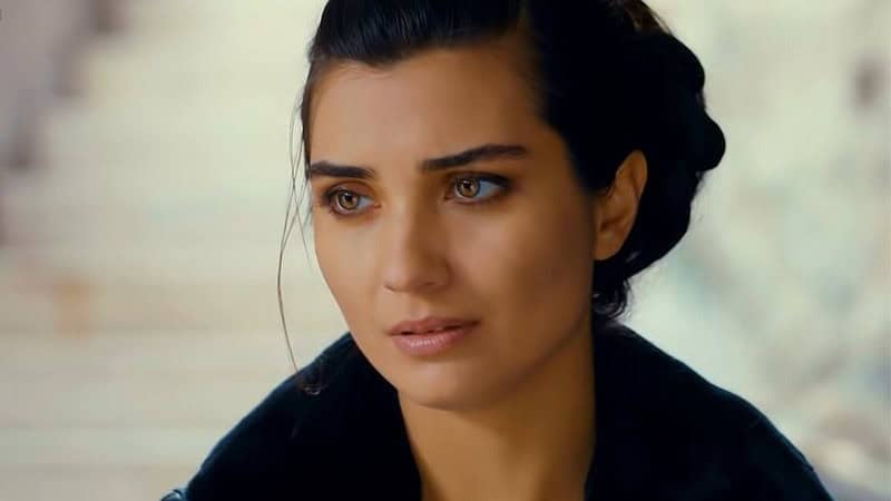 لميس تتألق في ظهورها الأول مع حبيبها الجديد بعد شهرين من طلاقها بإسطنبول لميس