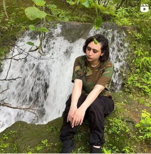 لينا تستمتع في خريف صلالة