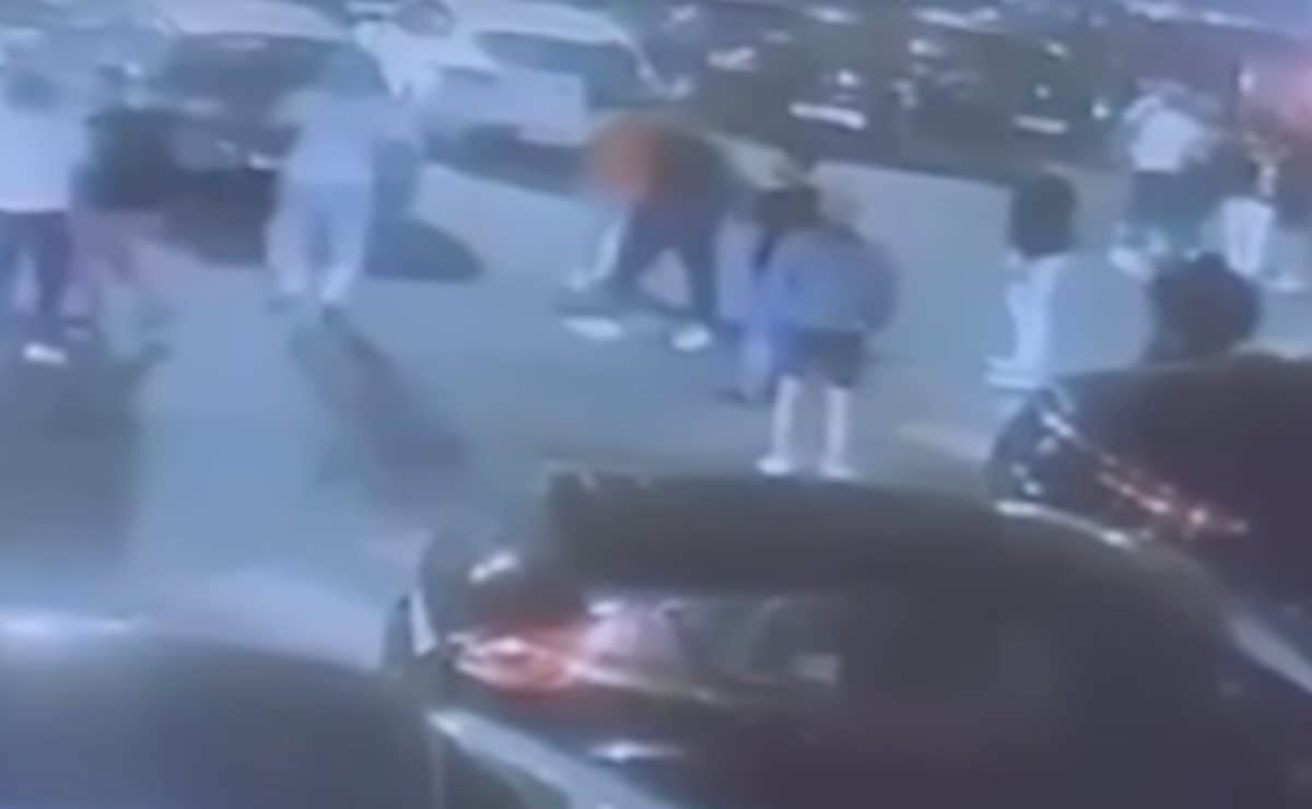 فيديو مقتل الشاب المغربي.. دافع عن فتاة فدهسه المتحرش بوحشية فيديو مقتل الشاب المغربي.. دافع عن فتاة فدهسه المتحرش بوحشية