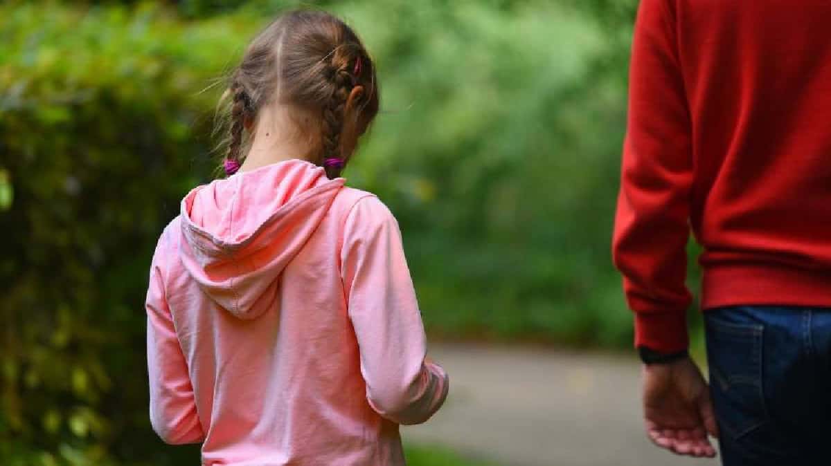 حماية الأبناء من الغرباء