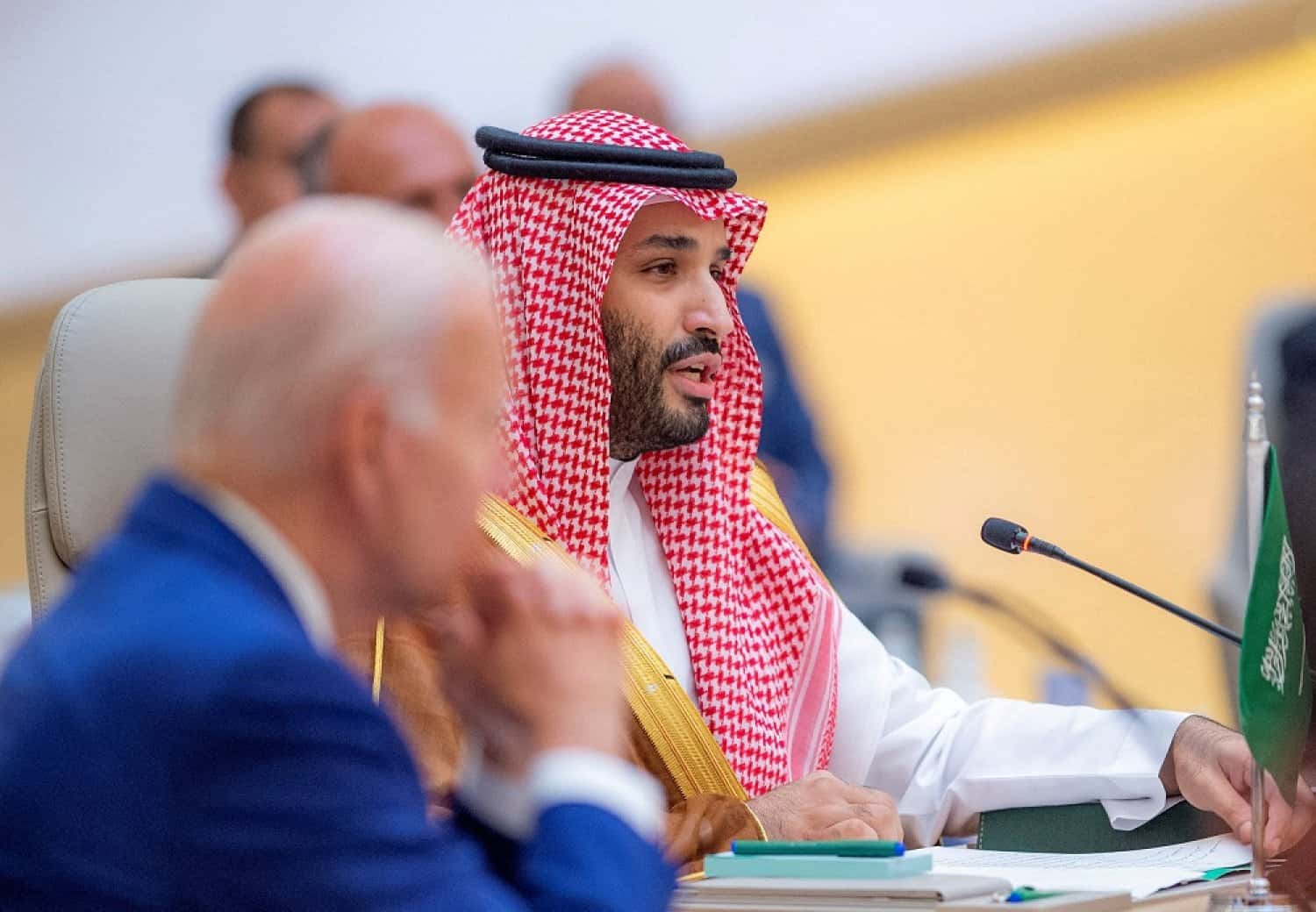 بعد قرار تمديد خفض إنتاج النفط .. محمد بن سلمان في مواجهة إدارة بايدن توقعات بازدياد التوتر بين محمد بن سلمان وإدارة بايدن عقب قرار خفض إنتاج النفط