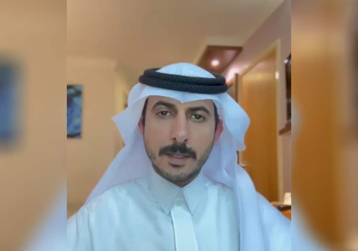 مسؤول بالمراسم الملكية يعلن انشقاقه ويصف محمد بن سلمان بالخائن ويطالب بعزله (شاهد) مسؤول بالمراسم الملكية يعلن انشقاقه ويصف محمد بن سلمان بالخائن ويطالب بعزله (شاهد)