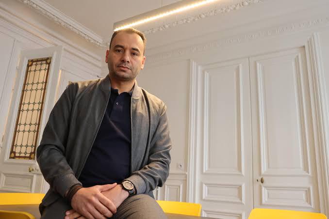 بعد حكم قضائي أصدرته قطر بإعدام رجل أعمال فرنسي جزائري يدعى طيب بن عبدالرحمن دارت تساؤلات عديدة عن قصة قضية وصفتها وسائل إعلام بالغامضة وسد تنديد بصمت فرنسا التام عن الحكم