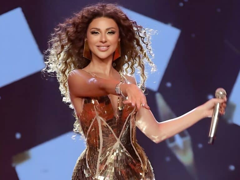 ميريام فارس تغضب اللبنانيين بحركاتها في دبي.. "سوقها بس بالخليج" (فيديو)