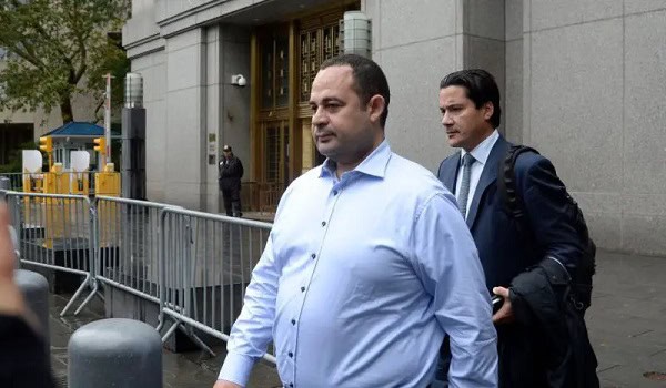 لماذا أطلق سراح وائل حنا المتهم في فضيحة السيناتور مينينديز وما المقابل!؟ رجل الأعمال المصري / الأمريكي وائل حنا المتهم في فضيحة السيناتور روبرت مينينديز