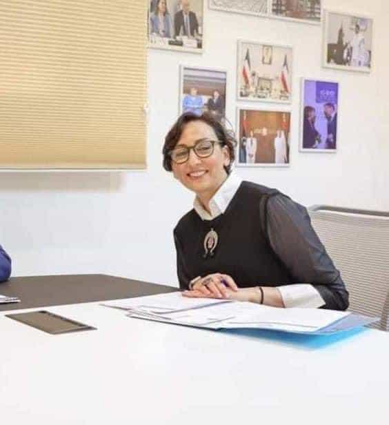 تداول مستخدمو مواقع التواصل الاجتماعي تسجيلاً قيل إنه منسوب للسفيرة الليبية ببلجيكا "أمل الجراري"، تطلب فيه من سكرتيرتها "نديمة القريتلي" تزوير فواتير من أجل اختلاس أموال من ودائع علاج المرضى، وبتورطها بالتلاعب بالمال العام وفق وسائل إعلام غربية.