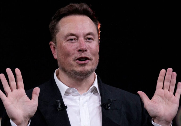 إيلون ماسك