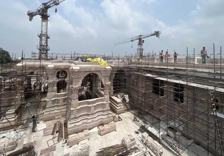 افتتاح معبد هندوسي بني على أنقاض مسجد أثري