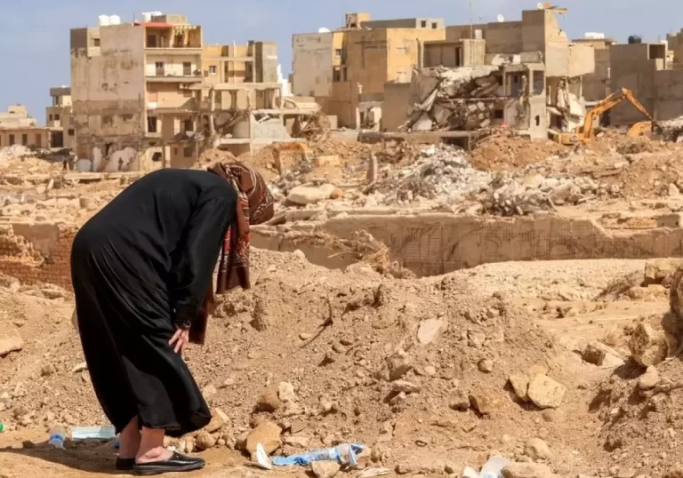 كارثة "خطيرة ومحرجة" تلاحق السيدات الناجيات من فيضانات درنة.. ما القصة؟