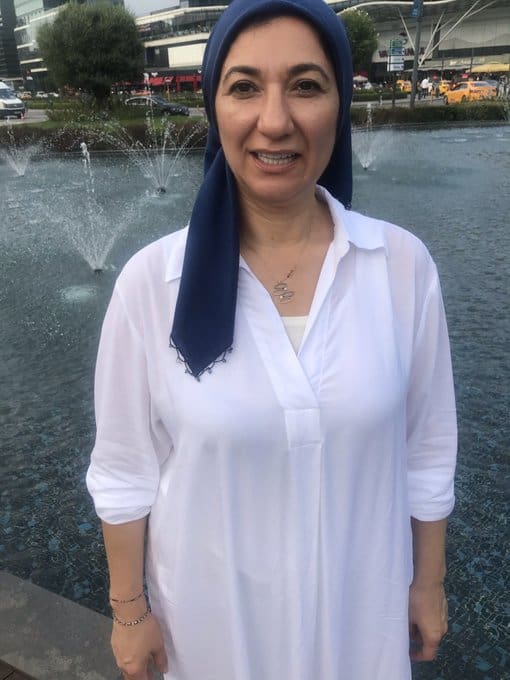 الصحفية غادة نجيب