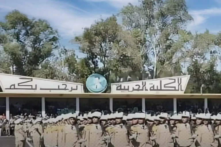 قتل عشرات الخريجين في الكلية الحربية، بعد استهدافهم بطائرات مسيرة أثناء حفل تخريجهم من الكلية الحربية الواقعة غرب مدينة حمص.