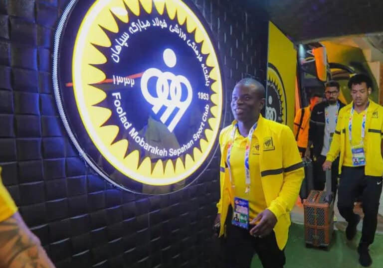 تعليق ناري من "أبو تريكة" على انسحاب الاتحاد السعودي من المباراة مع سباهان أصفهان