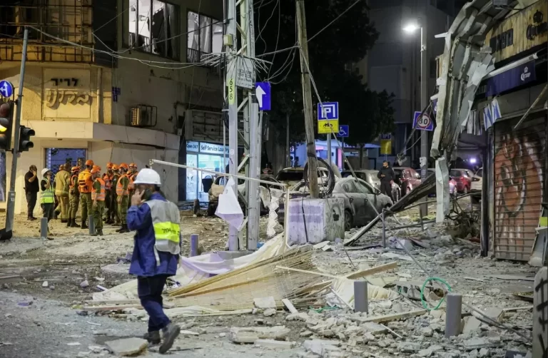 قصف كتائب القسام مدينة تل أبيب