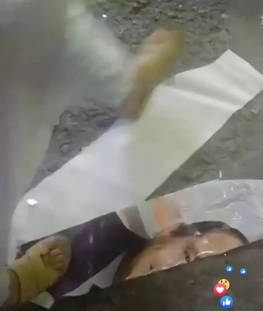 تمزيق صور السيسي في مرسى مطروح