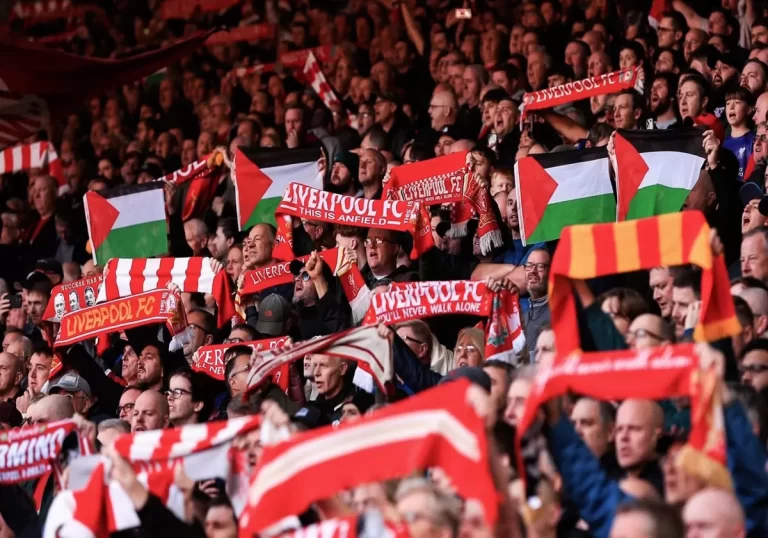 جماهير ليفربول الإنجليزي