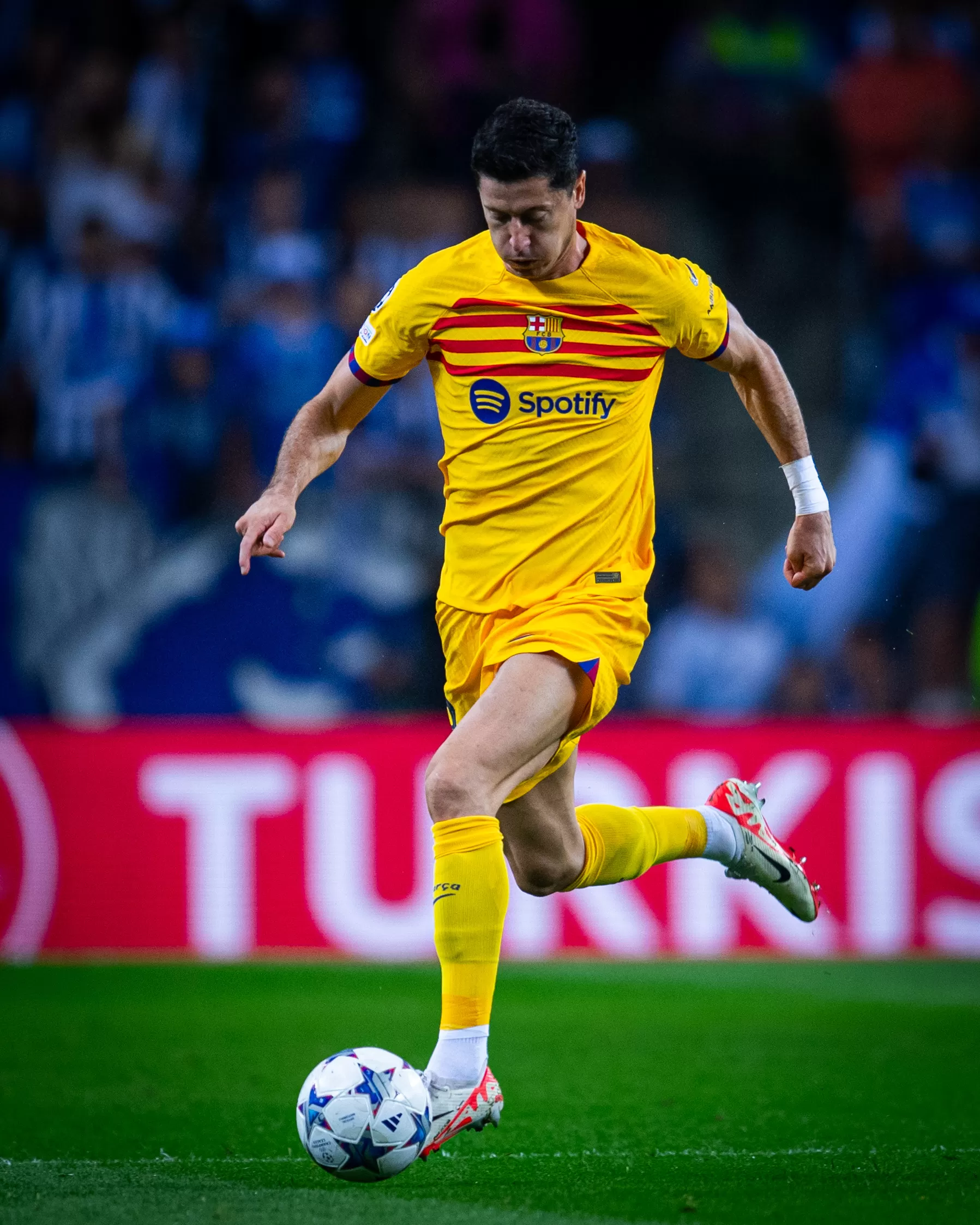 ليفاندوفسكي لاعب برشلونة 