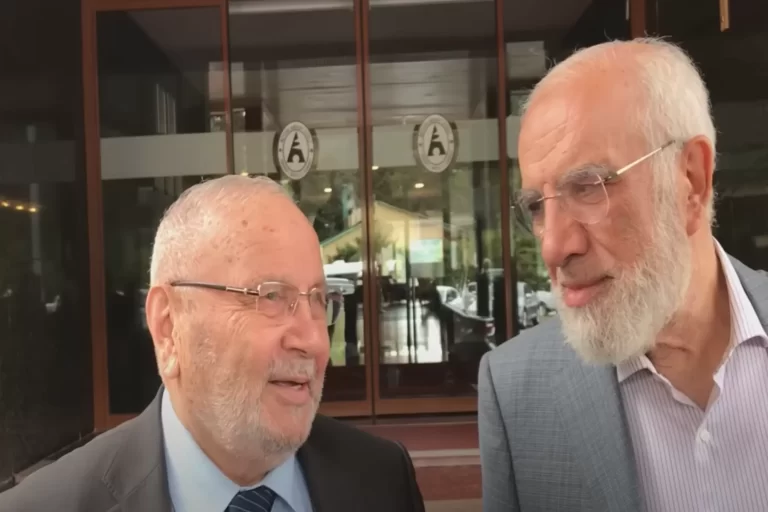 النابلسي يُحيّي المقاومة وعبد الكافي يُحرج زعماء.. هل قصد ملك المغرب ورئيس الإمارات (فيديو)