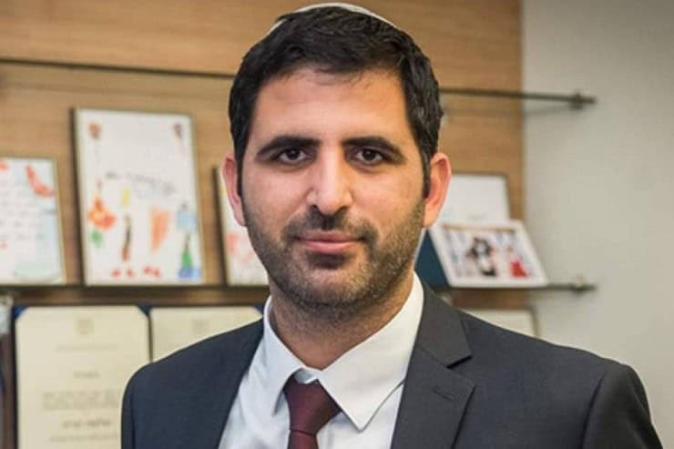 وزير الاتصالات شلومو كاراي