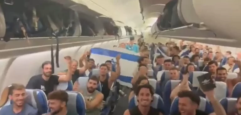 طائرة من البيرو محملة باليهود تغادر إلى إسرائيل للقتال بصفوف الاحتلال (فيديو) يهود من البيرو إلى إسرائيل