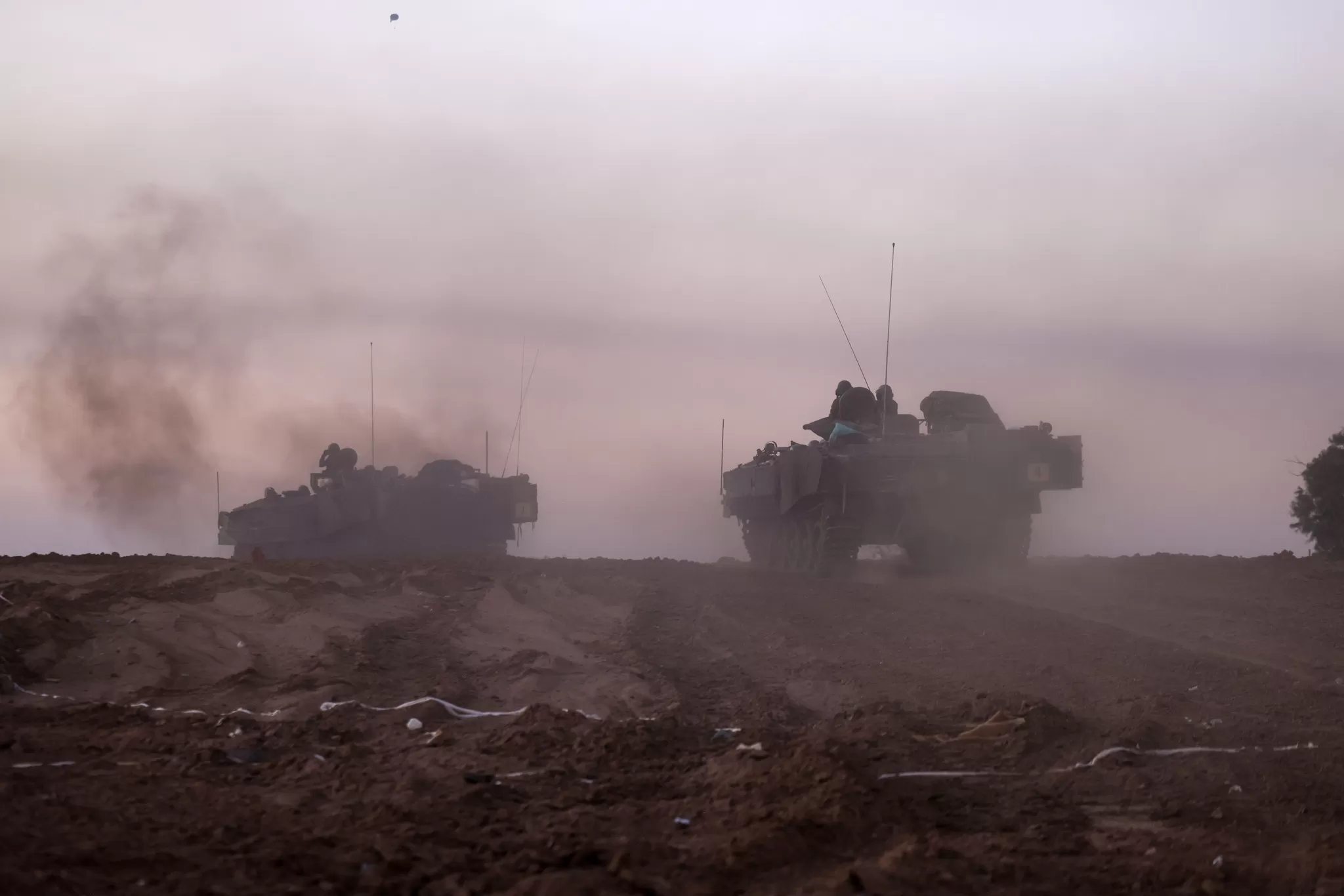 جميع قيادات المنطقة ومعظم دول الخليج يطالبون إسرائيل بهزم حماس