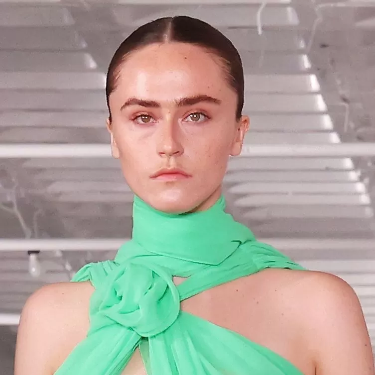 ابنة نائبة الرئيس الأمريكي تصدم إسرائيل بعد تدشينها حملة تبرعات لأطفال غزة إيلا أمهوف ابنة نائبة الرئيس الأمريكي كامالا هاريس