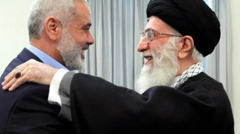 اسماعيل هنية وخامنئي