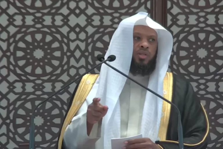 "جاهد بالصمت".. توفيق الصائغ يؤدب الصهيوني هشام البيلي المتطاول على أبو عبيدة (فيديو)