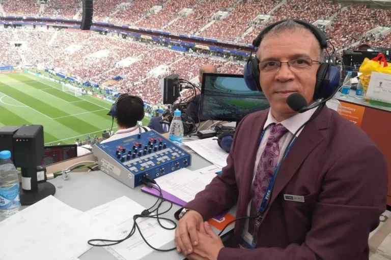 لماذا طوفان الأقصى؟.. هكذا رد حفيظ دراجي على المنبطحين مستشهدا بالقرآن وجه الإعلامي الجزائري والمعلق الرياضي في شبكة “بي إن سبورتس” حفيظ دراجي رسالة لمن وصفهم "بجموع المرجفين والمنافقين والمنبطحين" الذين يهاجمون عملية "طوفان الأقصى" ضد الاحتلال الإسرائيلي الذي يشن حرباً وحشية على غزة.