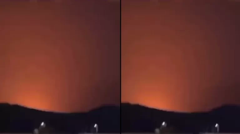 لحظة انفجار الصاروخ الباليستي الذي اعترضته السعودية