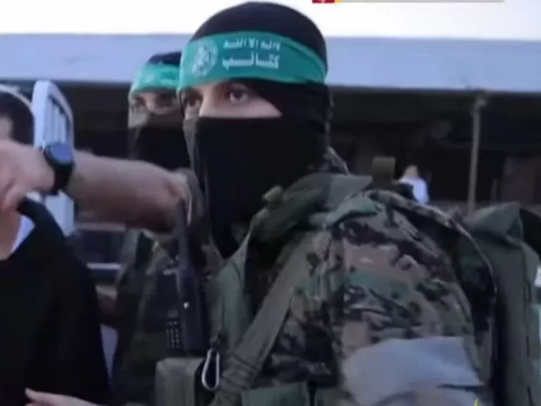 “أخوات الرجال”.. ظهور لافت لمقاتلات كتائب القسام في غزة (فيديو) مقاتلات القسام
