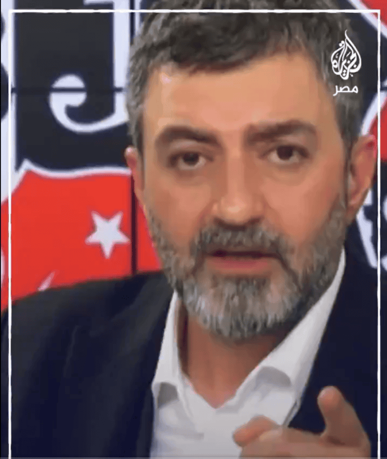 عضو مؤتمر نادي بشكتاش التركي علي سنان أوغلتر