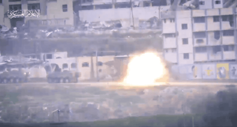 لحظة انفجار جيب همر استهدفها القسام بصاروخ كورنيت مضاد للدروع شمال شرق بيت لاهيا