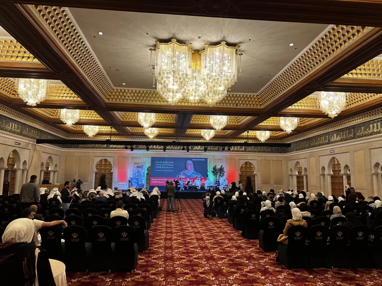 إيقاف ندوة في الكويت للاستماع إلى كلمة أبو عبيدة