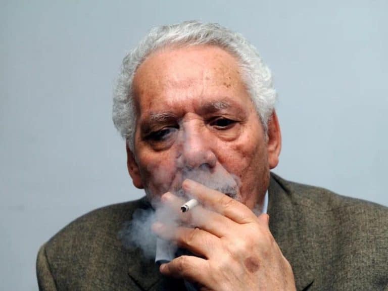 “هؤلاء ليسوا مسلمين ويستحقون العصا”.. مذكرات خالد نزار وأسرار الملك فهد (فيديو) خالد نزار