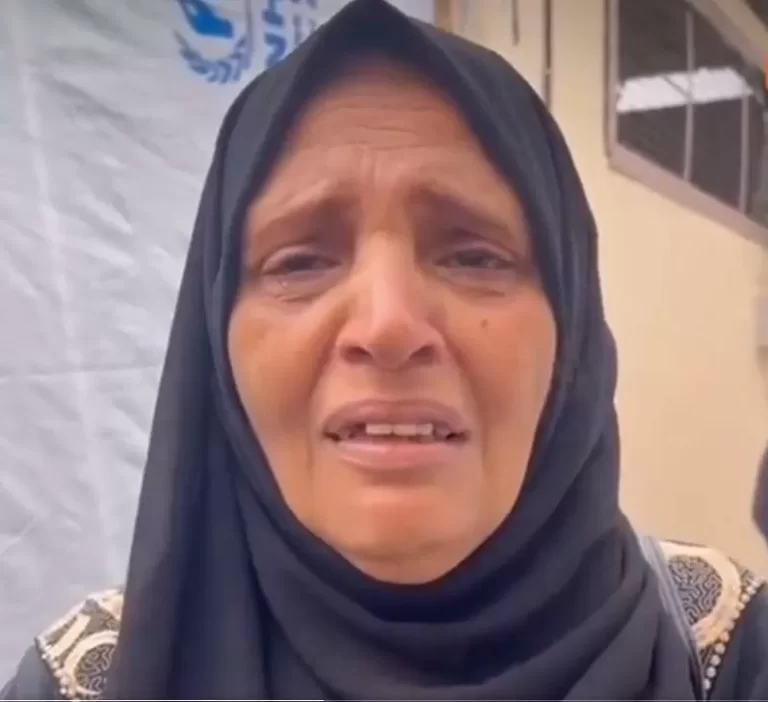 سيدة مصرية في غزة