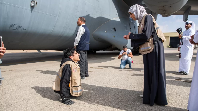 الملهم القطري “غانم المفتاح” يشارك في إيصال مساعدات بلاده إلى غزة غانم المفتاح ولولوة الخاطر