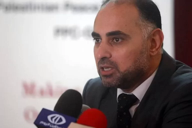 السفير الفلسطيني في الجزائر فايز أبو عيطة
