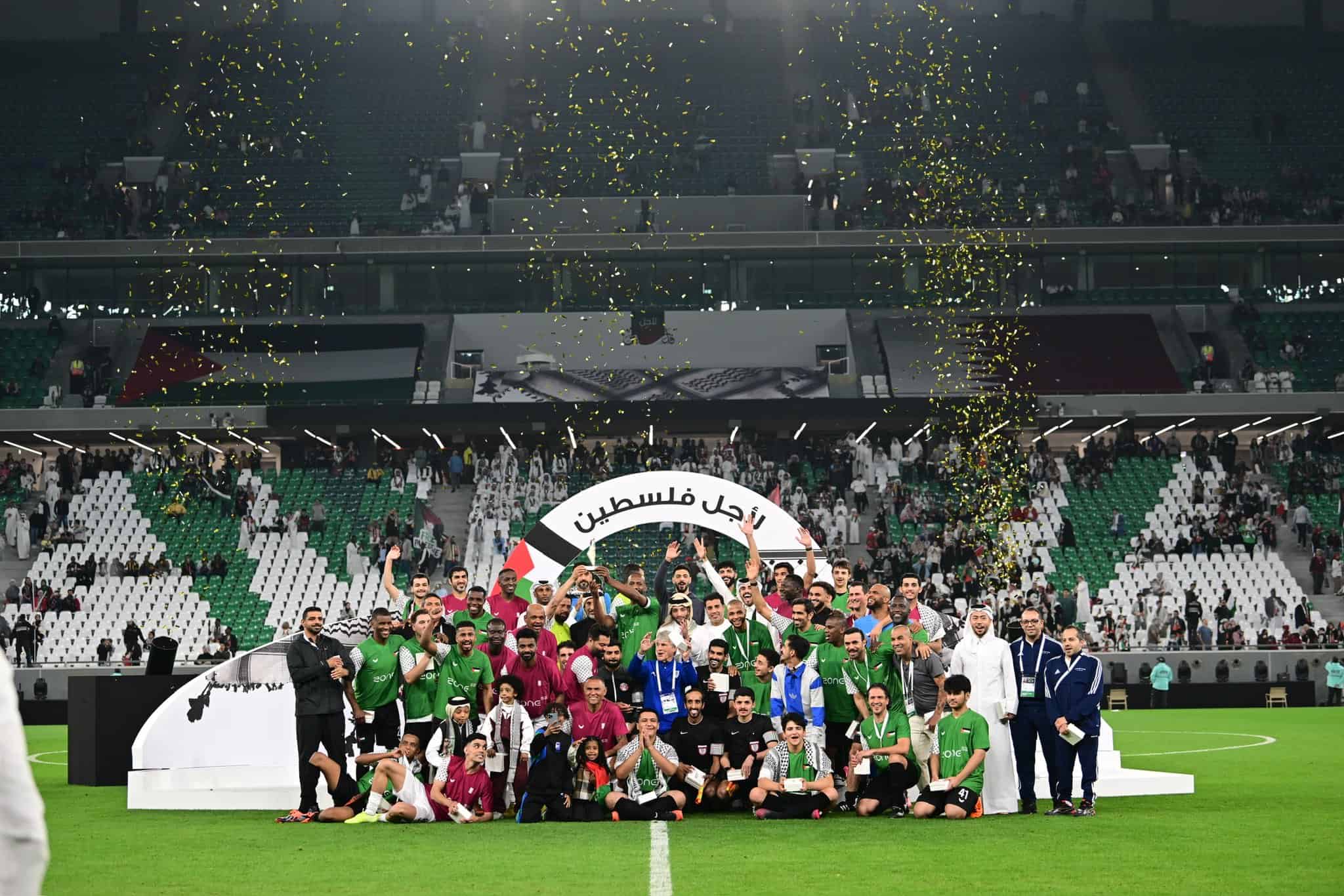 نجوم فريق فلسطين في المباراة الخيرية لأجل فلسطين