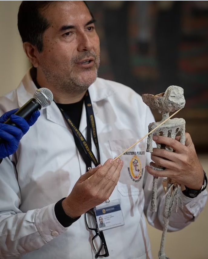 قال العلماء إن الدمى صنعت من عظام الحيوانات