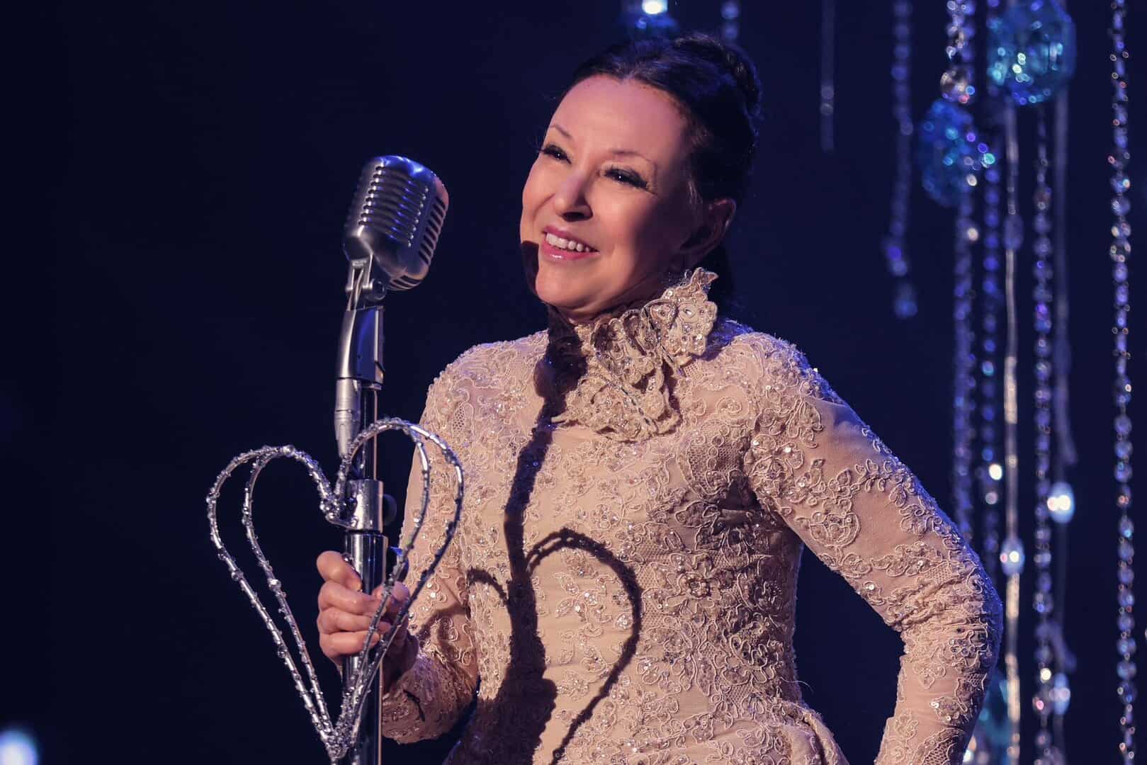 جدل حول أجر نجاة الصغيرة في حفل Joy Awards بين 250 مليون جنيه و5 ملايين دولار هذا الأجر الذي تقاضته نجاة الصغيرة مقابل ظهورها في حفل Joy Awards