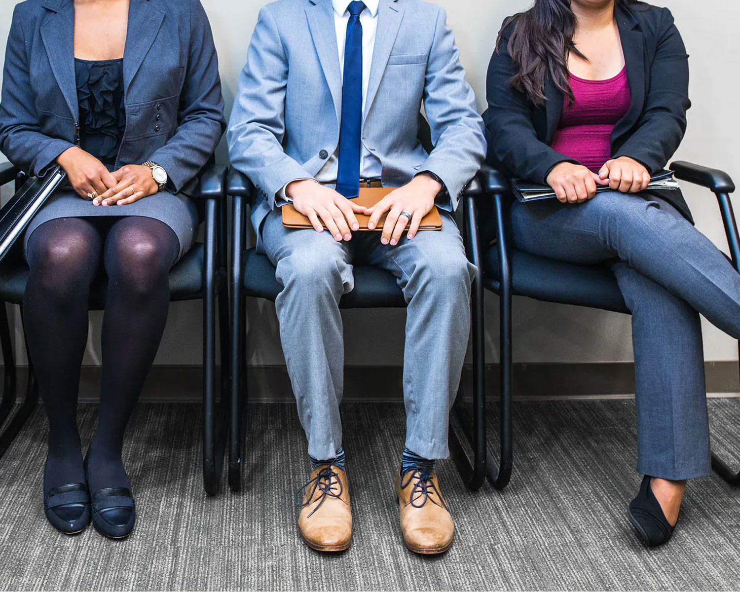 وضعية جلوسك تقول الكثير عن شخصيتك.. فأي نوع أنت؟ وضعية جلوسك تقول الكثير عن شخصيتك.. فأي نوع أنت؟